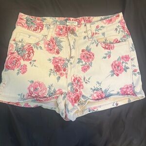 Floral short size 26